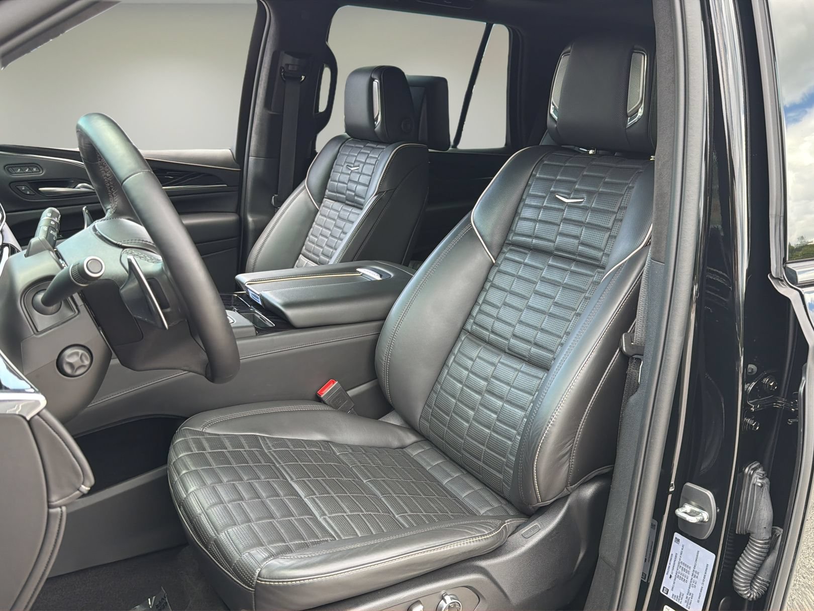 Certified 2023 Cadillac Escalade V AWD/4WD image 11
