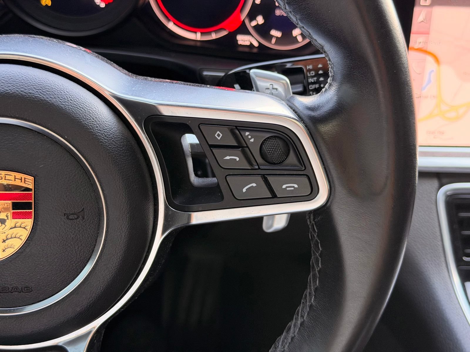 Used 2018 Porsche Panamera w/ Premium Package Plus RWD image 33