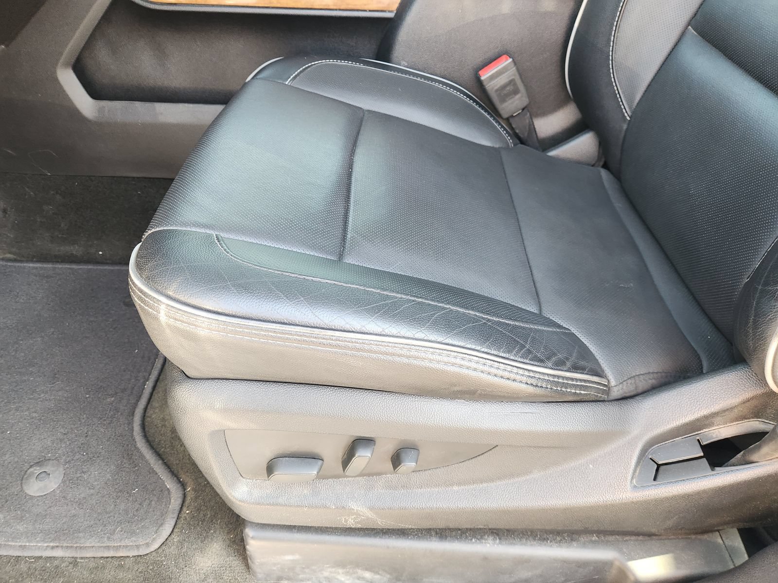 Used 2017 Chevrolet Silverado 1500 High Country AWD/4WD image 30