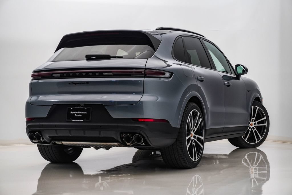 New 2026 Porsche Cayenne S AWD/4WD image 11
