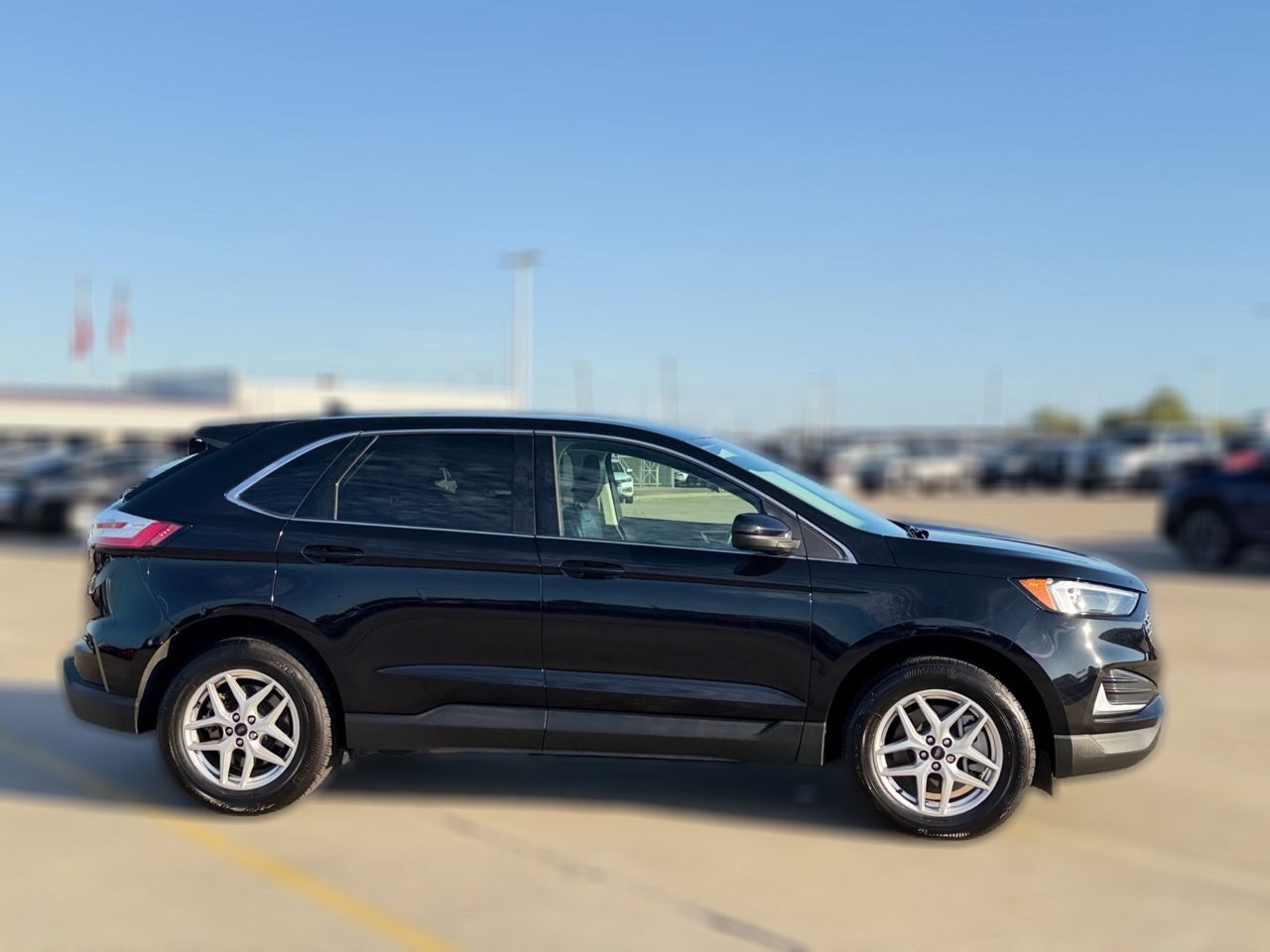 Used 2024 Ford Edge SEL AWD/4WD image 5