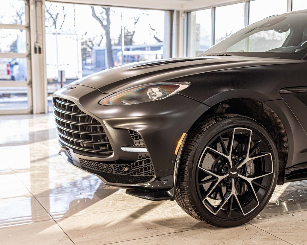 Used 2025 Aston Martin DBX 707 AWD/4WD image 4