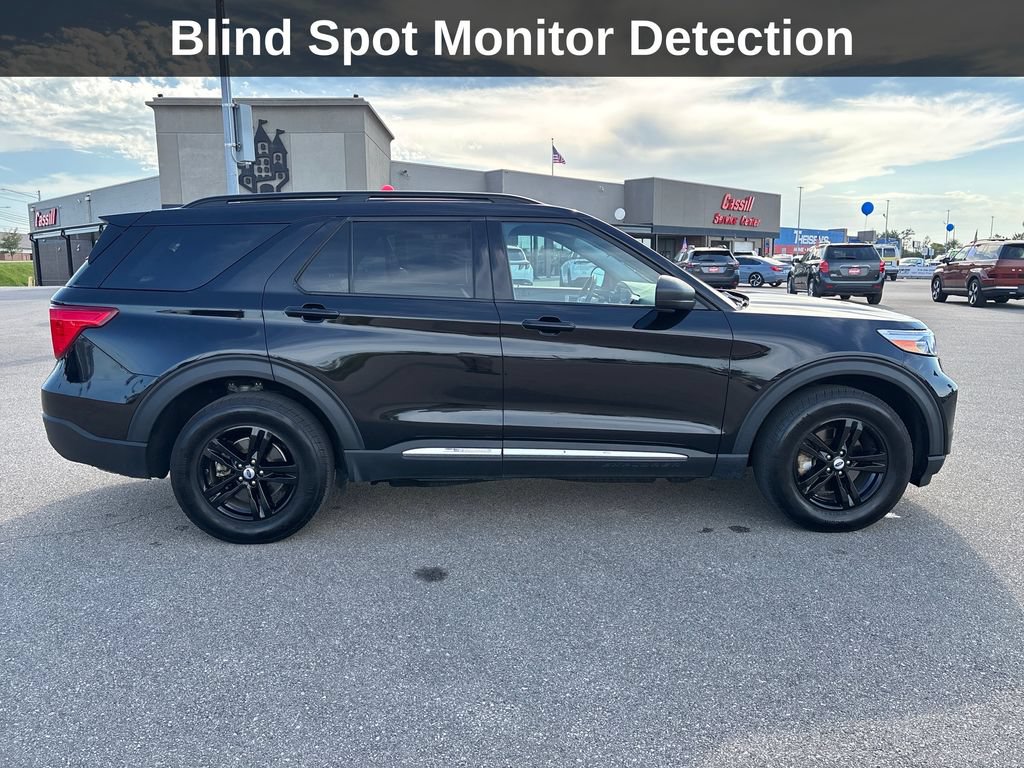 Used 2024 Ford Explorer XLT w/ Equipment Group 202A AWD/4WD image 8