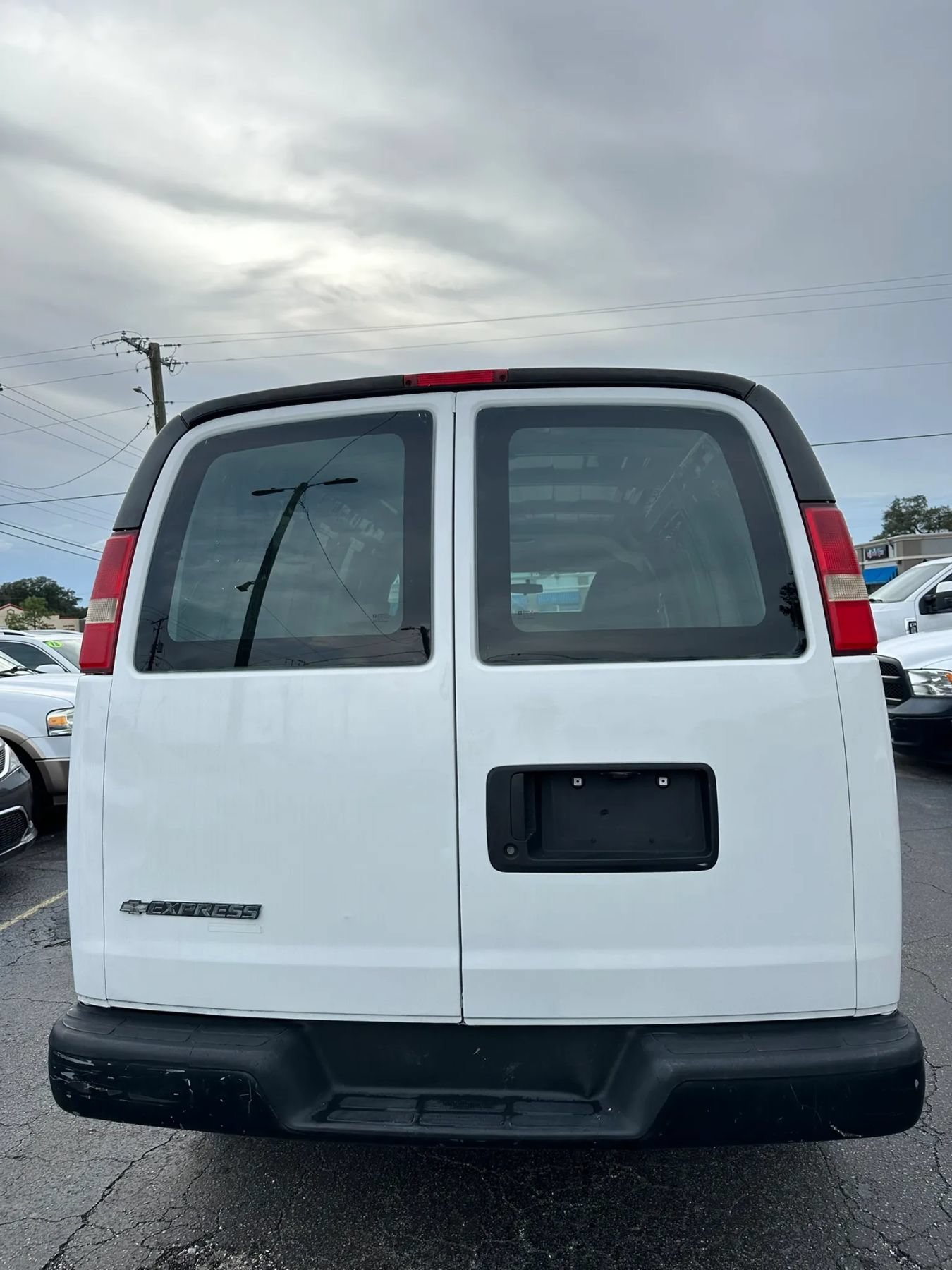 Used 2012 Chevrolet Express 2500 RWD image 6