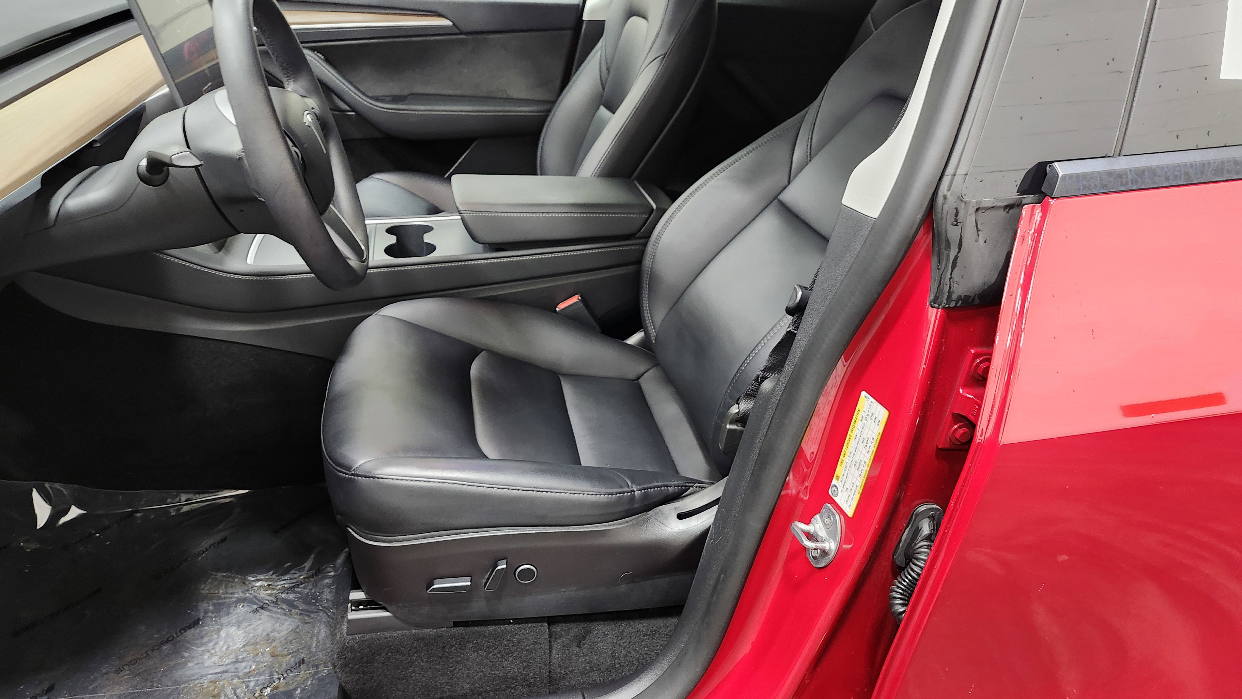 Used 2023 Tesla Model Y Long Range image 24