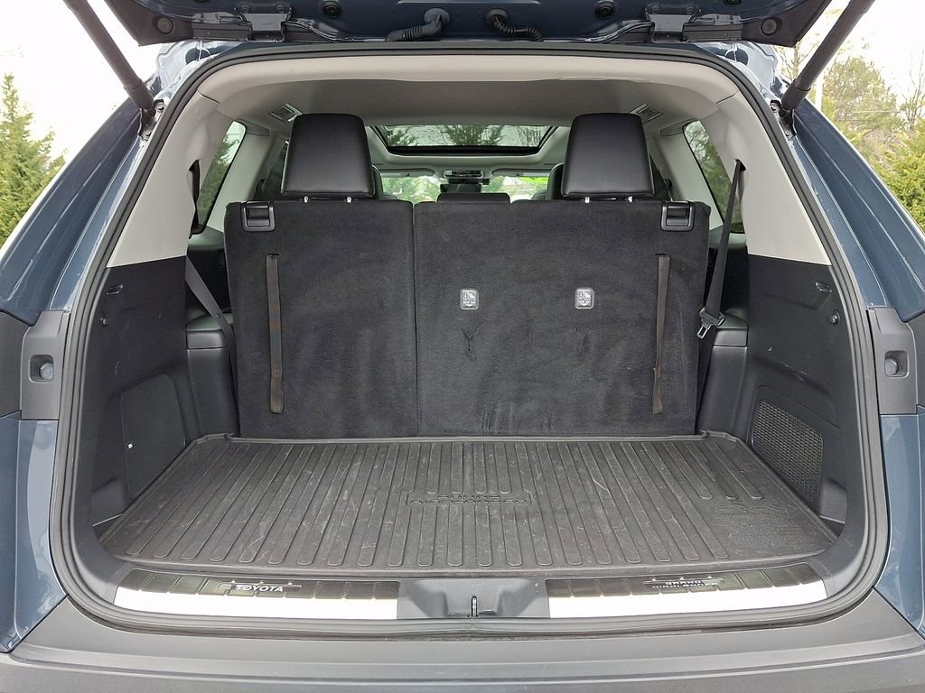 Used 2024 Toyota Grand Highlander Platinum image 31