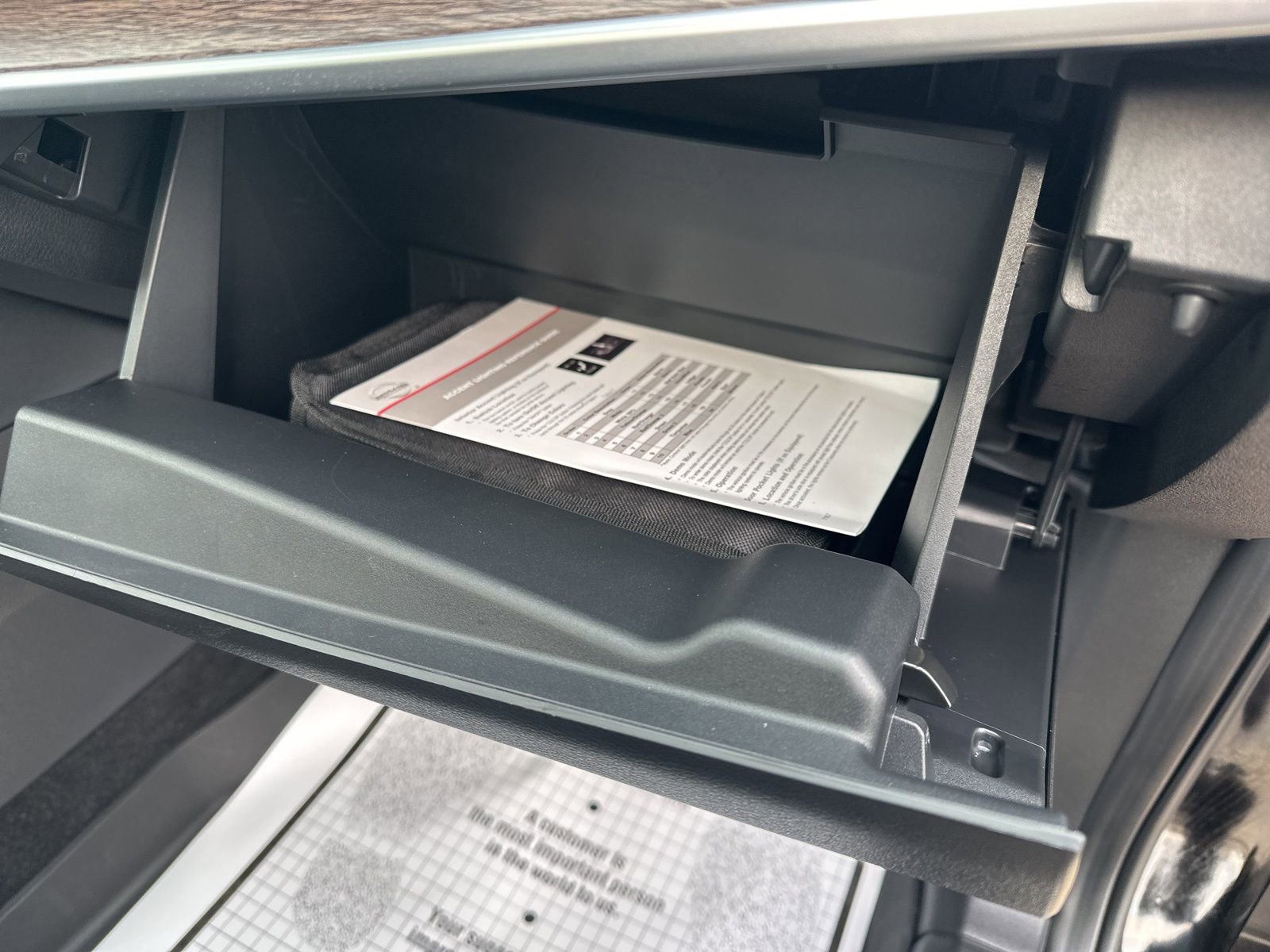 Used 2024 Nissan Rogue Platinum image 36