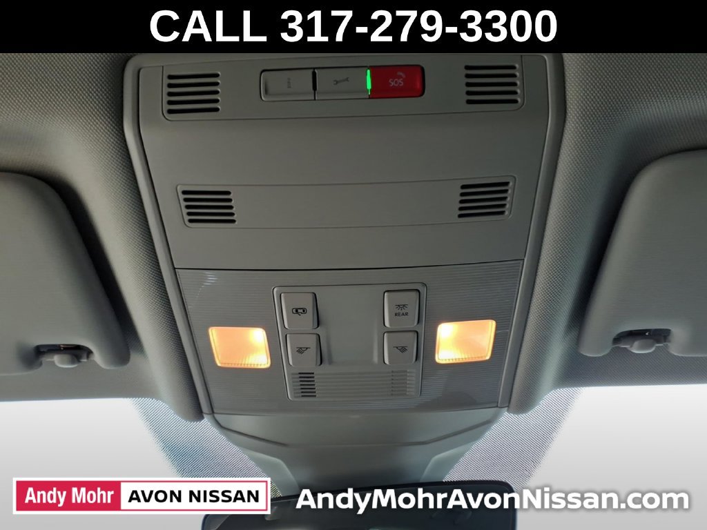 Used 2025 Volkswagen Jetta SE FWD image 33
