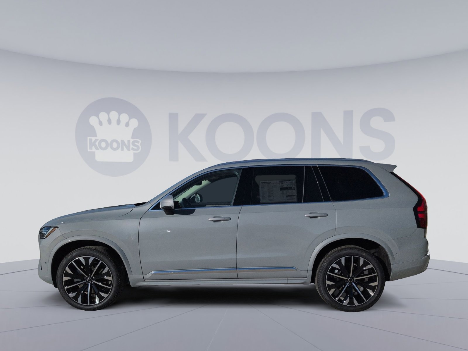 New 2026 Volvo XC90 B6 Plus image 2