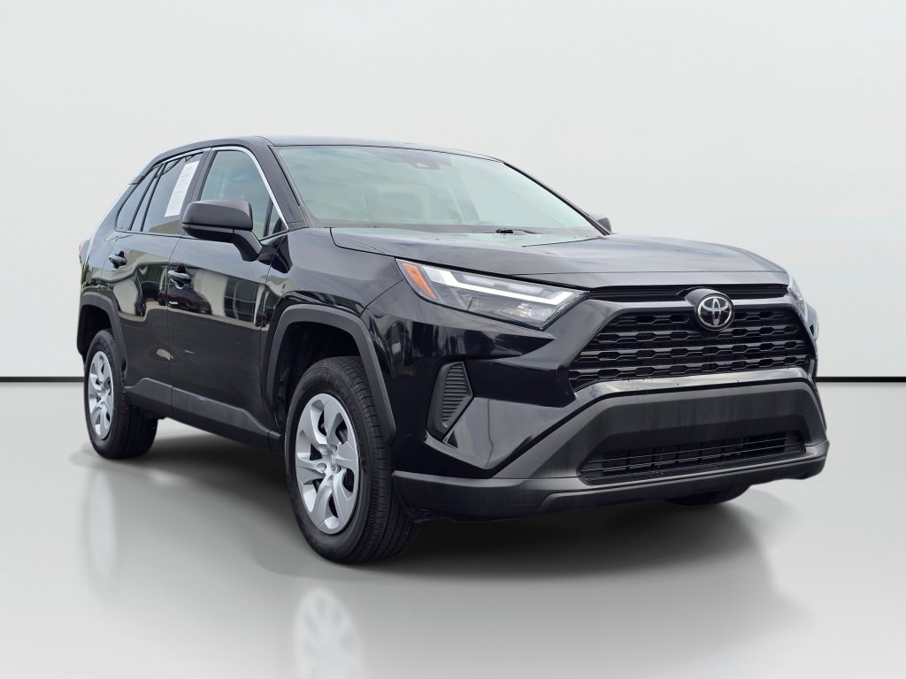 Used 2025 Toyota RAV4 LE AWD/4WD image 8