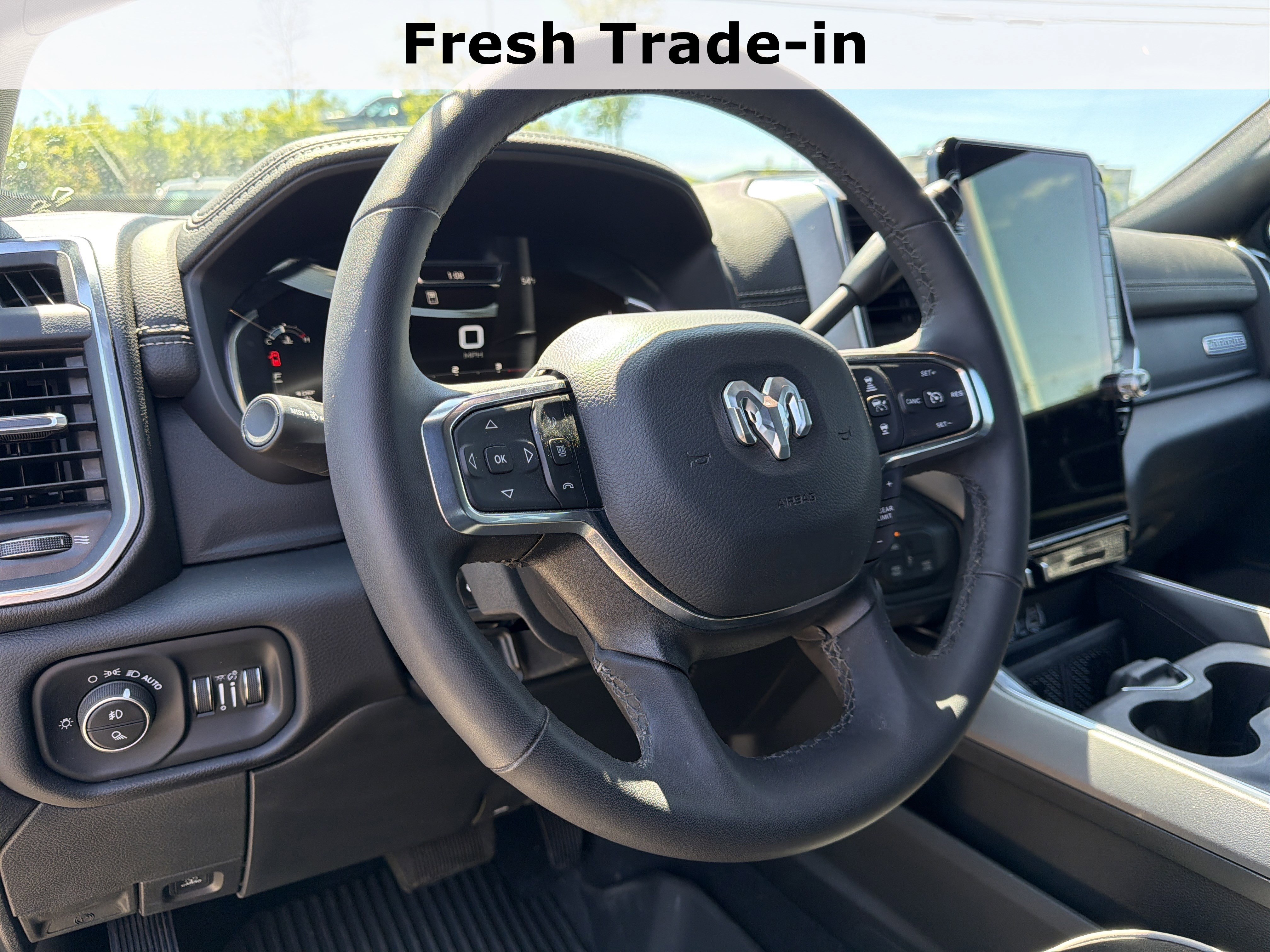 Used 2025 RAM 2500 Laramie AWD/4WD image 17