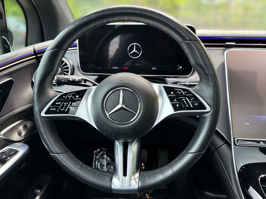 Used 2023 Mercedes-Benz EQE 350+ 4MATIC SUV w/ Pinnacle Trim Package image 11