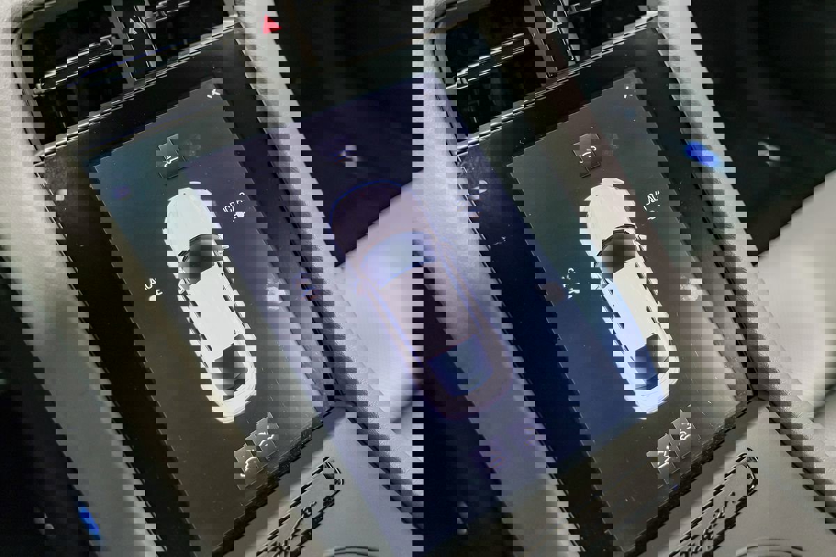 Used 2022 Porsche Taycan 4S image 25