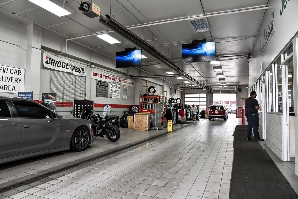 Used 2023 RAM 3500 Tradesman image 16