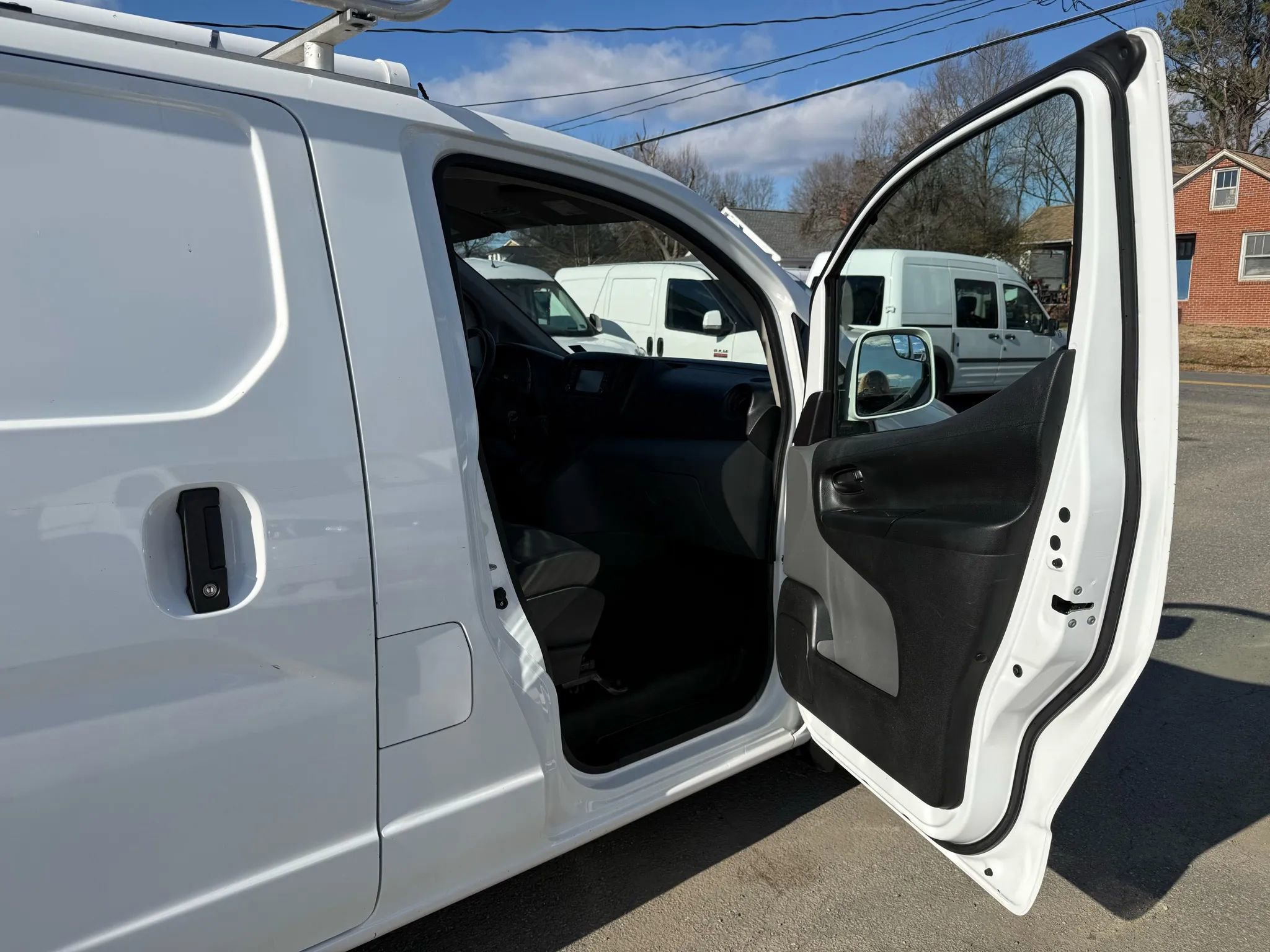 Used 2019 Nissan NV200 SV w/ Navigation Package image 28