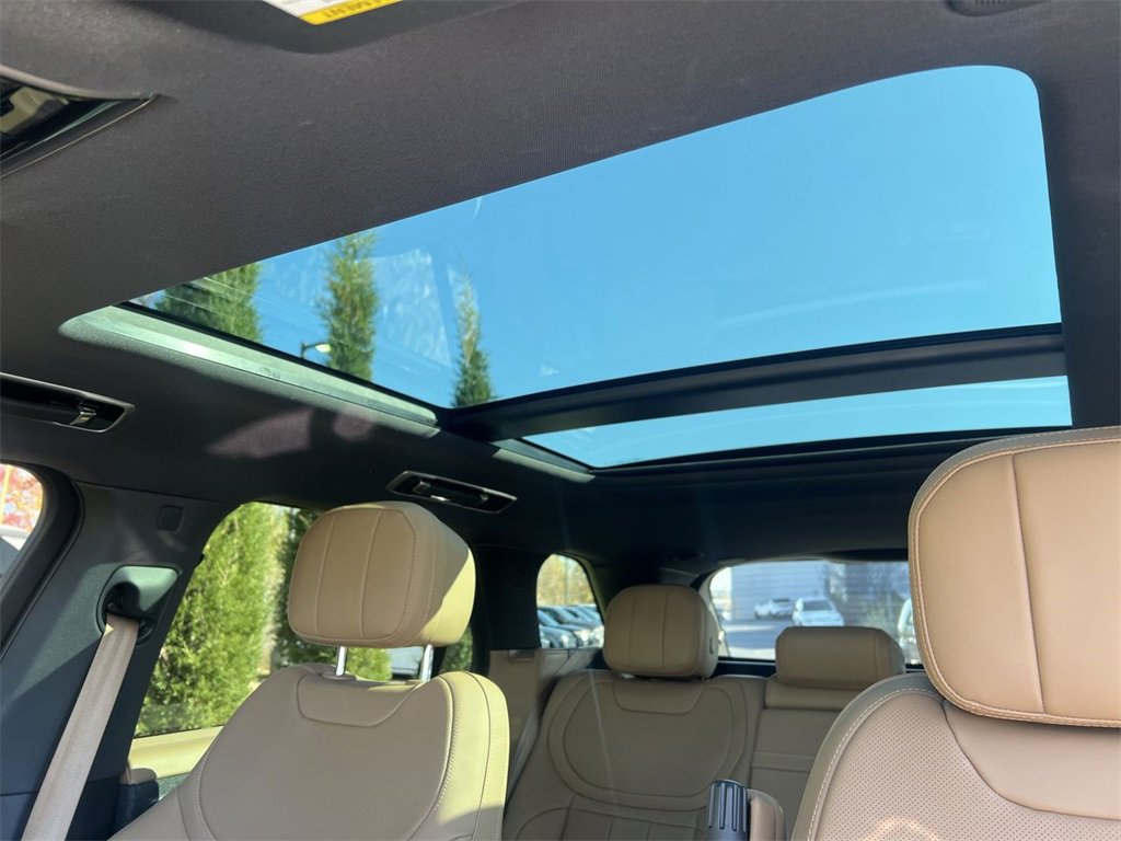 Certified 2023 Land Rover Range Rover Sport SE image 19