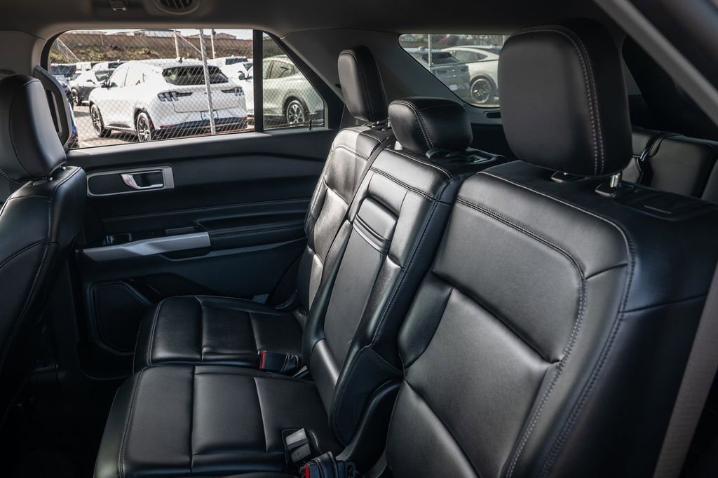 Used 2022 Ford Explorer XLT w/ Equipment Group 202A image 48