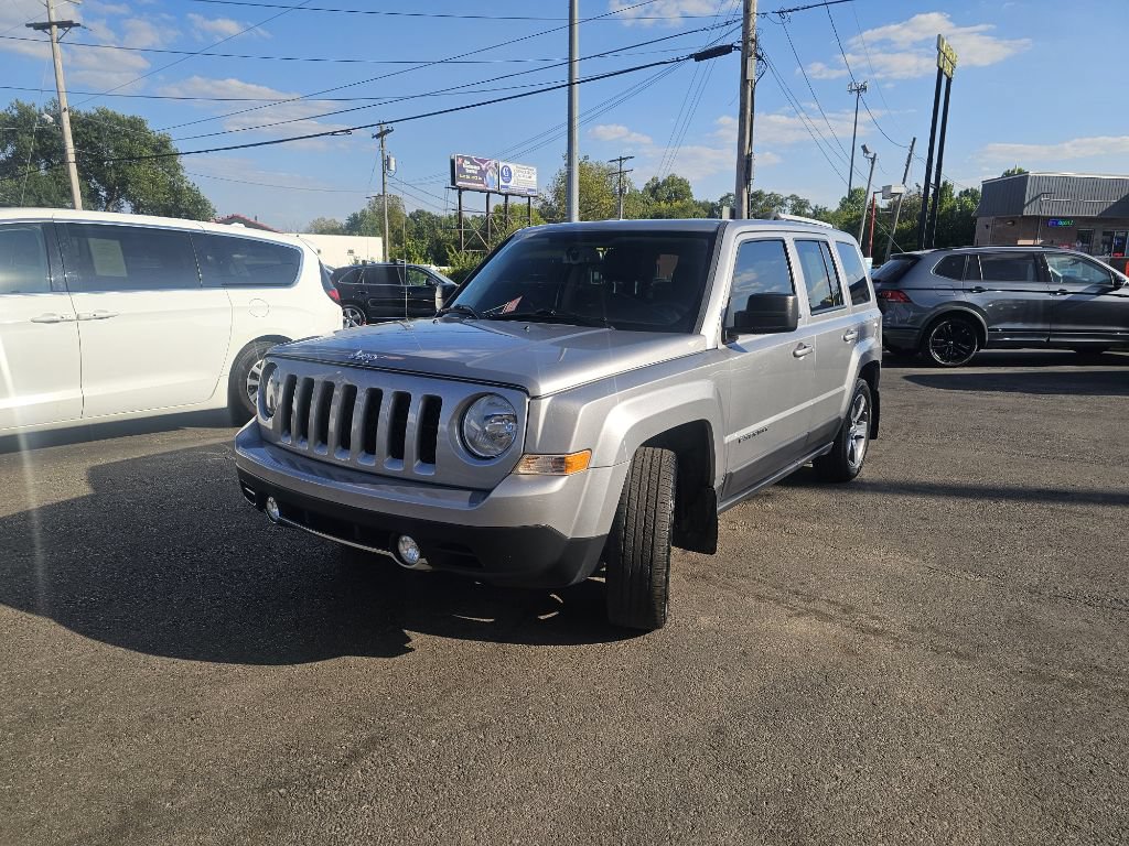Used 2017 Jeep Patriot High Altitude FWD image 2