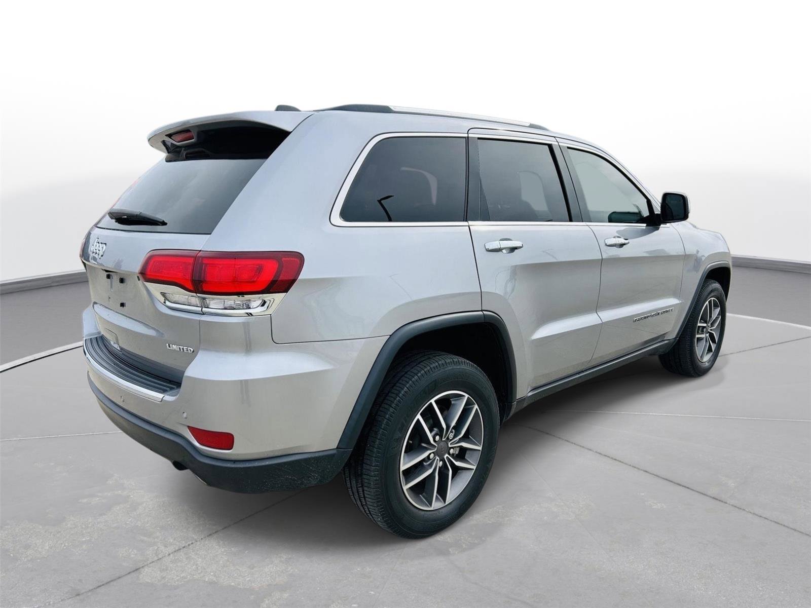 Used 2021 Jeep Grand Cherokee Limited w/ Sun & Sound Group image 37