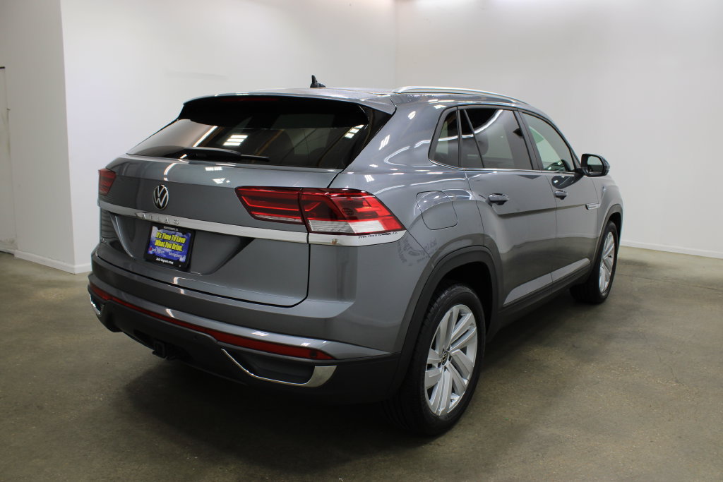 Certified 2023 Volkswagen Atlas Cross Sport SE FWD image 5