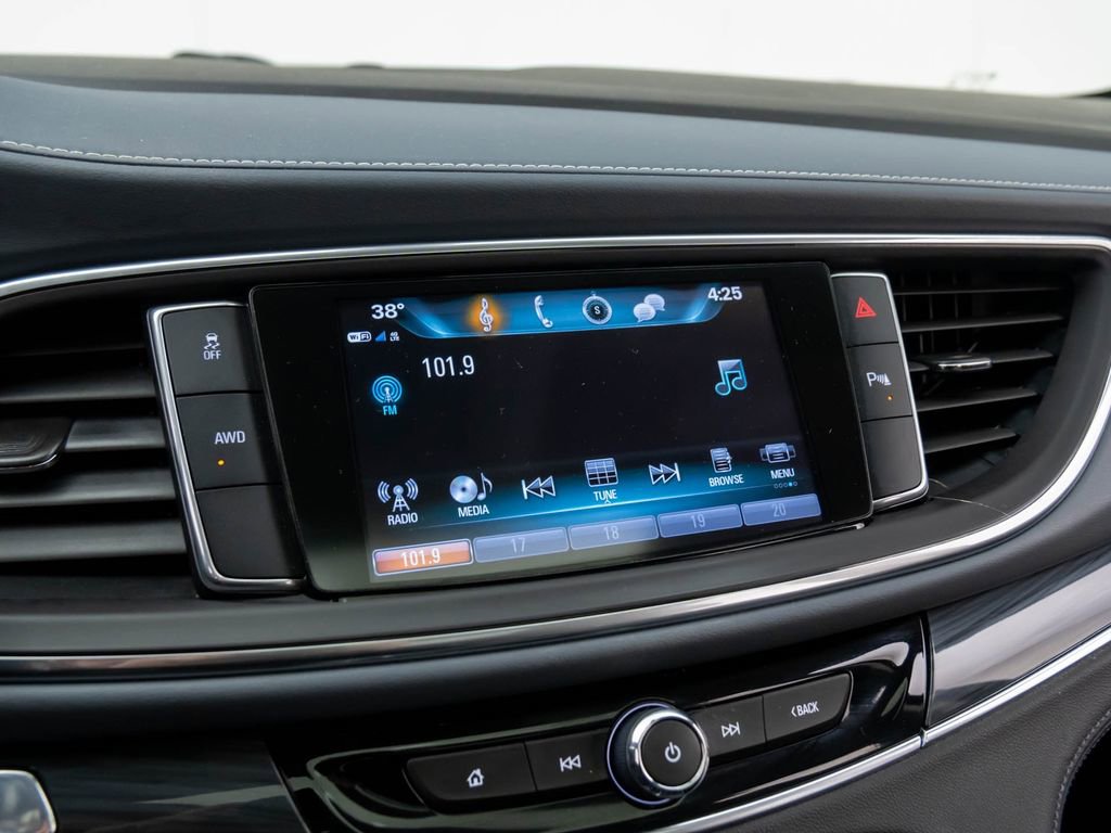 Used 2019 Buick Enclave Essence w/ LPO, Sport Appearance Package image 22