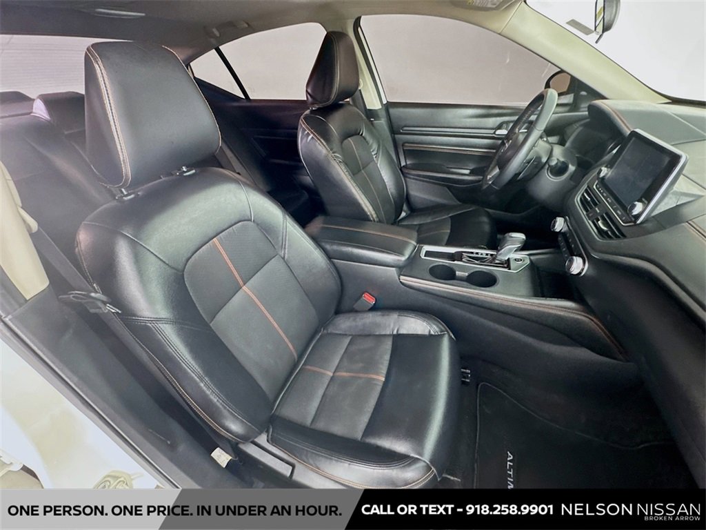 Used 2019 Nissan Altima 2.5 SR w/ SR Premium Package image 26