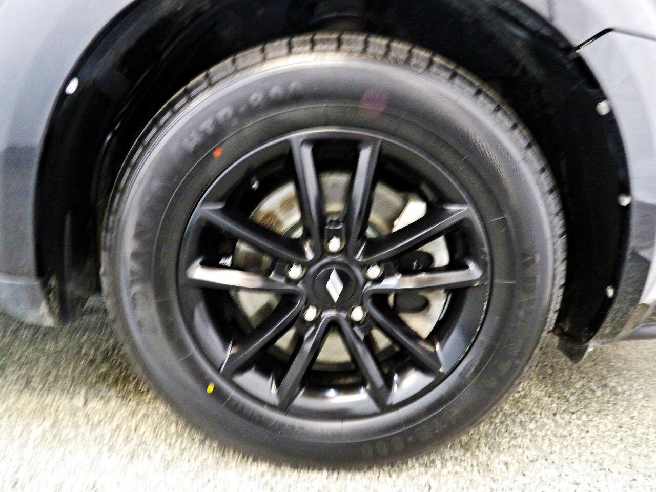 Used 2020 Dodge Journey SE w/ SE Popular Equipment Group FWD image 22
