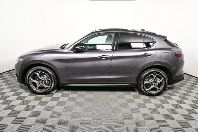 New 2025 Alfa Romeo Stelvio Sprint w/ Convenience Package image 31