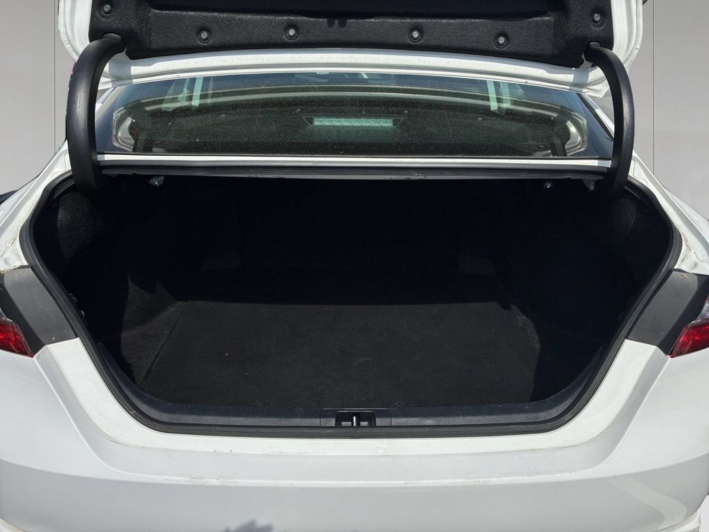 Used 2023 Toyota Camry SE FWD image 19