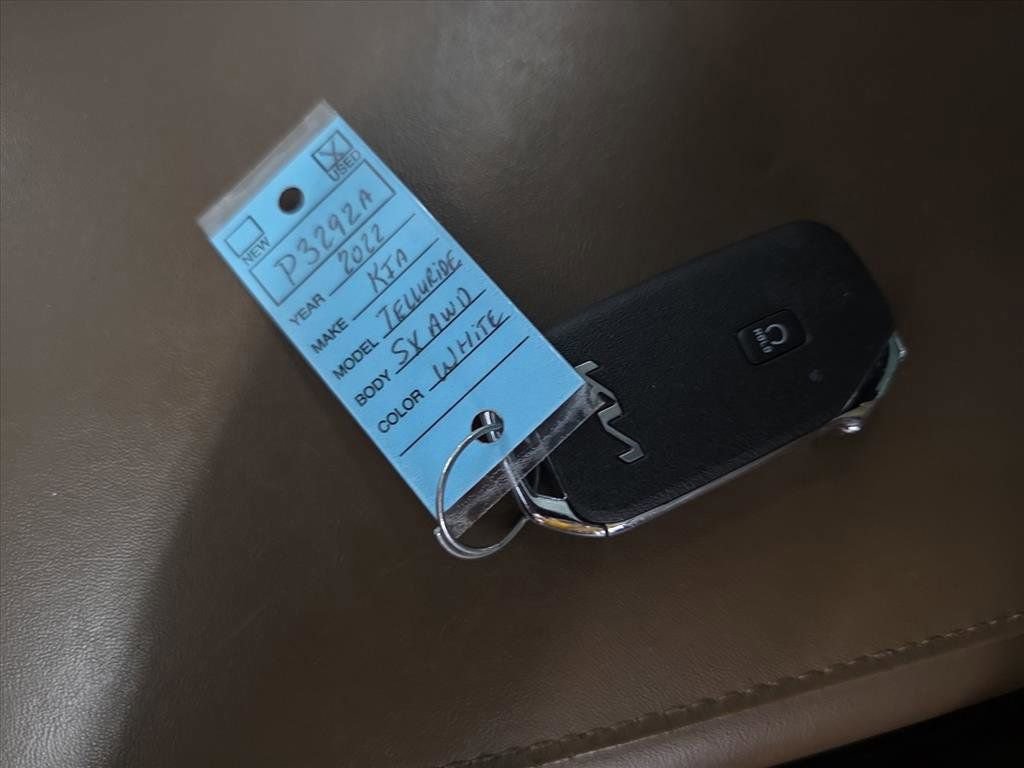Used 2022 Kia Telluride SX w/ SX Prestige Package image 28