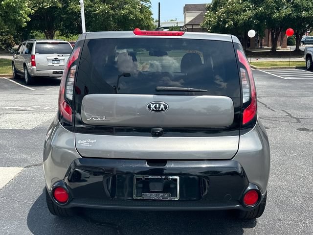 Used 2016 Kia Soul + FWD image 4