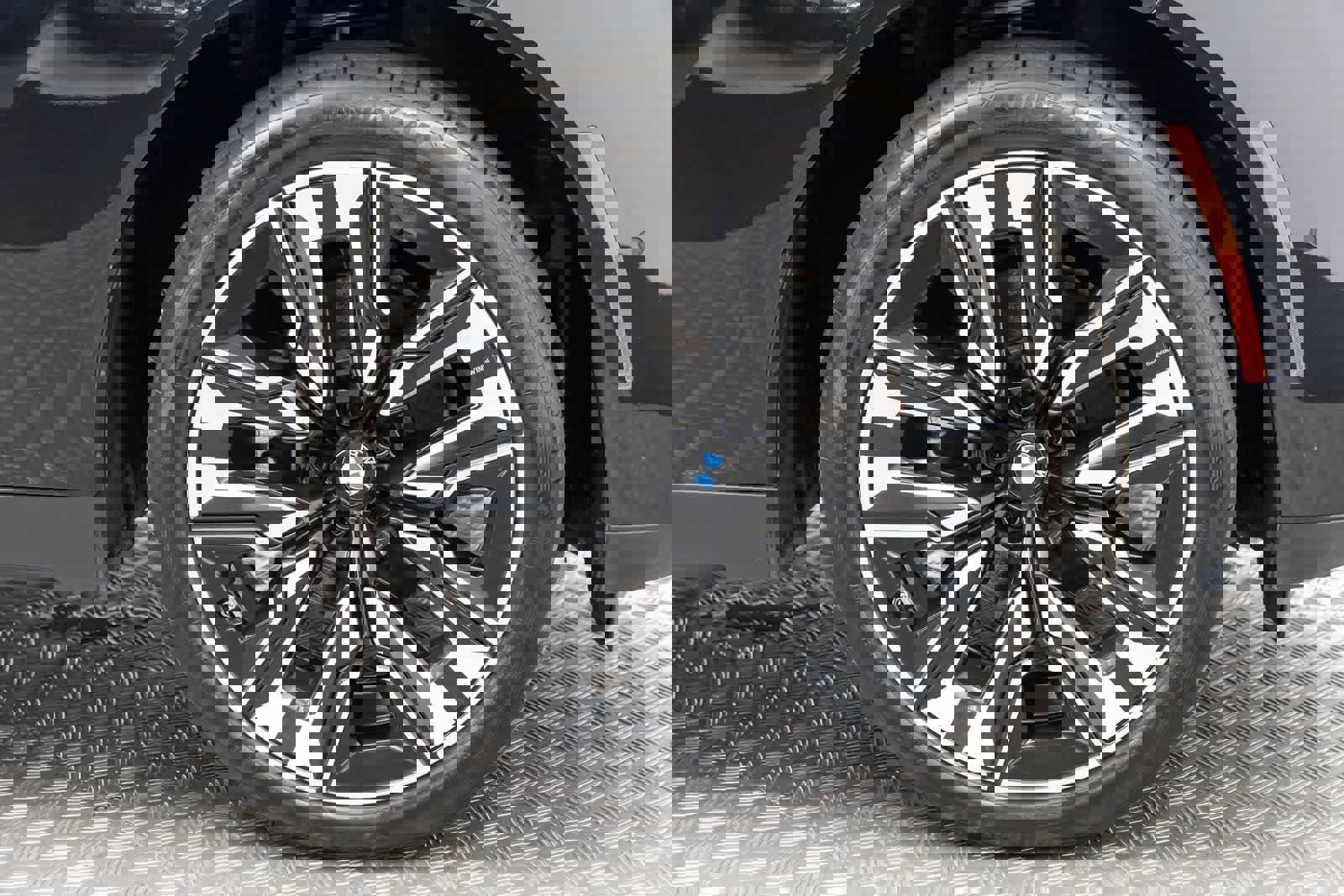 Used 2025 BMW X3 xDrive30i w/ Convenience Package image 50