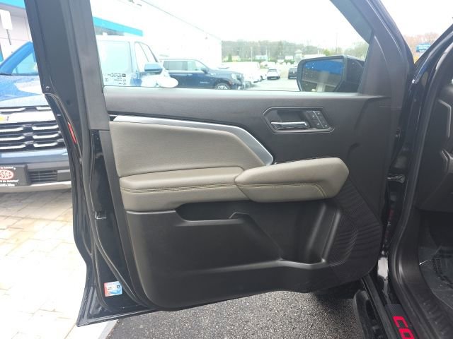 Used 2023 Chevrolet Colorado ZR2 w/ ZR2 Convenience Package III image 16