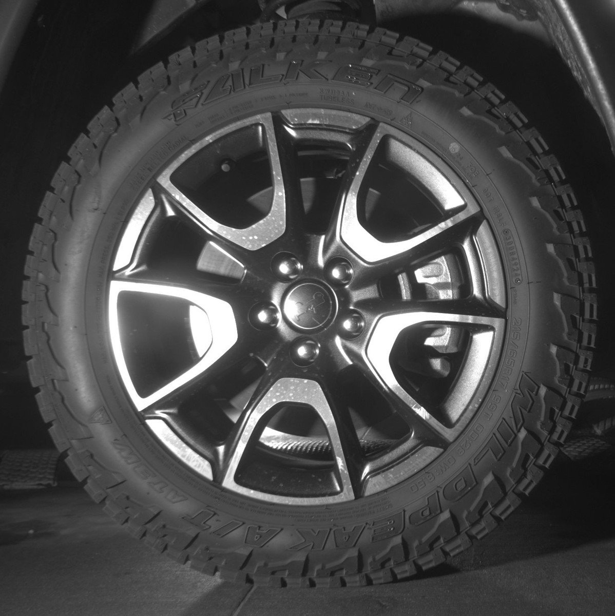 Used 2025 Jeep Compass Trailhawk image 13