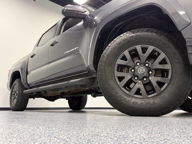 Used 2021 Toyota Tacoma SR5 RWD image 2