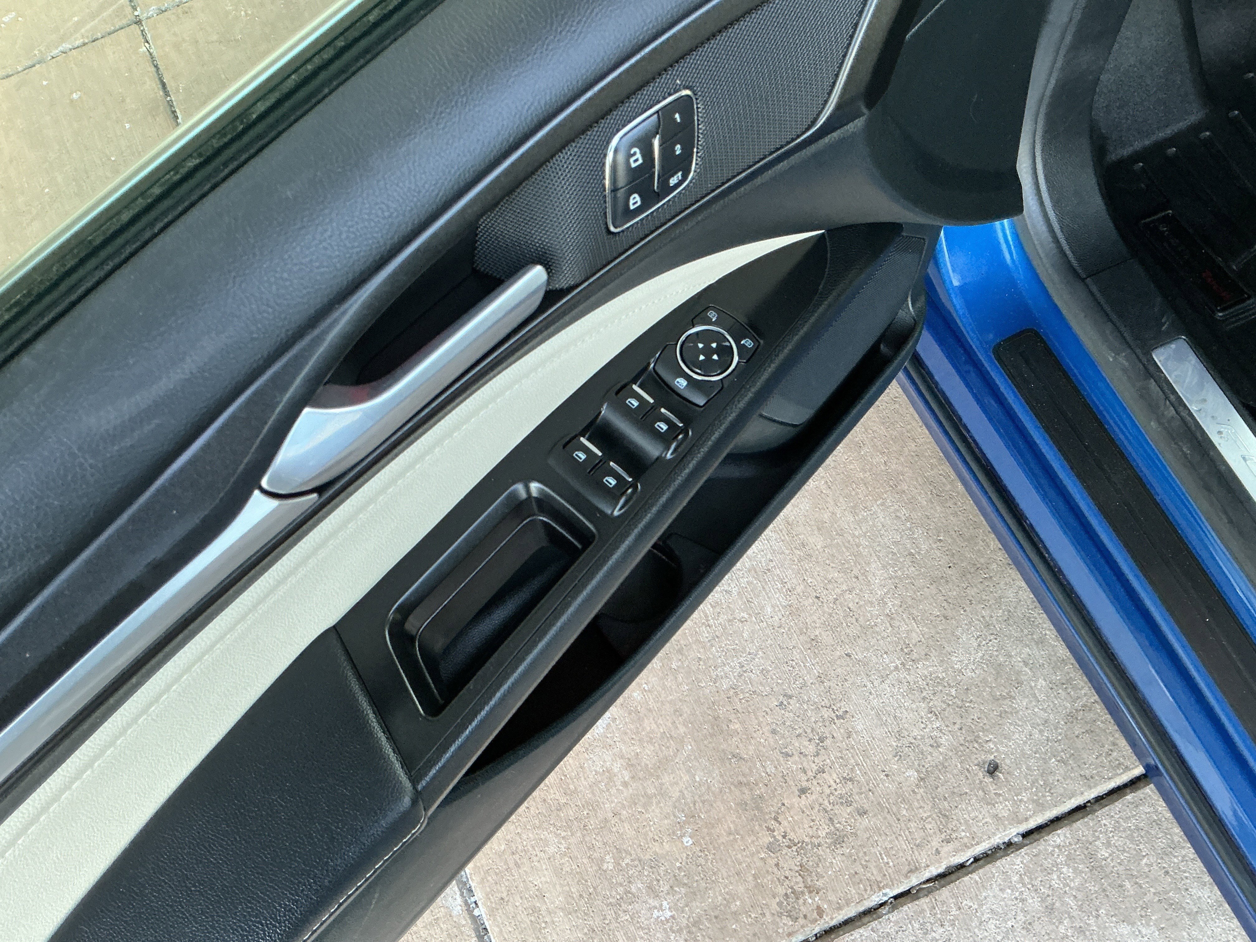 Used 2017 Ford Fusion Titanium image 15