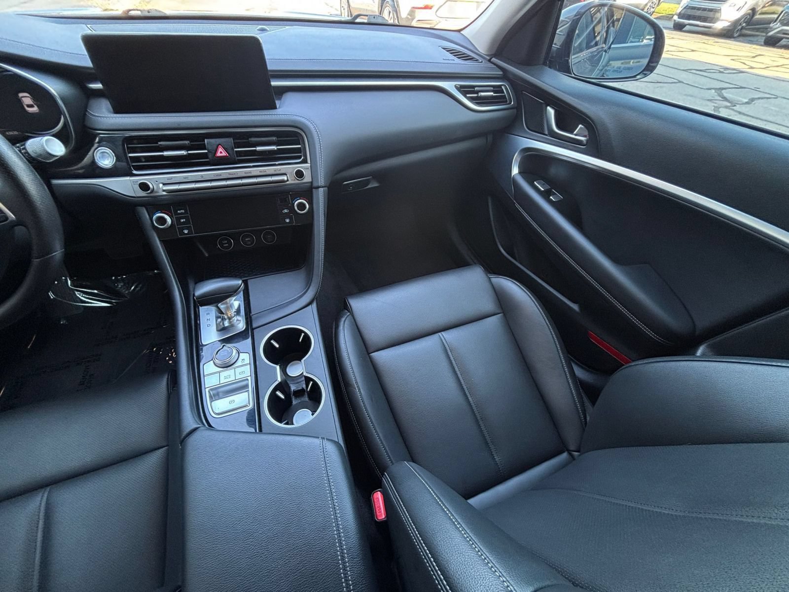 Used 2025 Genesis G70 2.5T AWD/4WD image 36