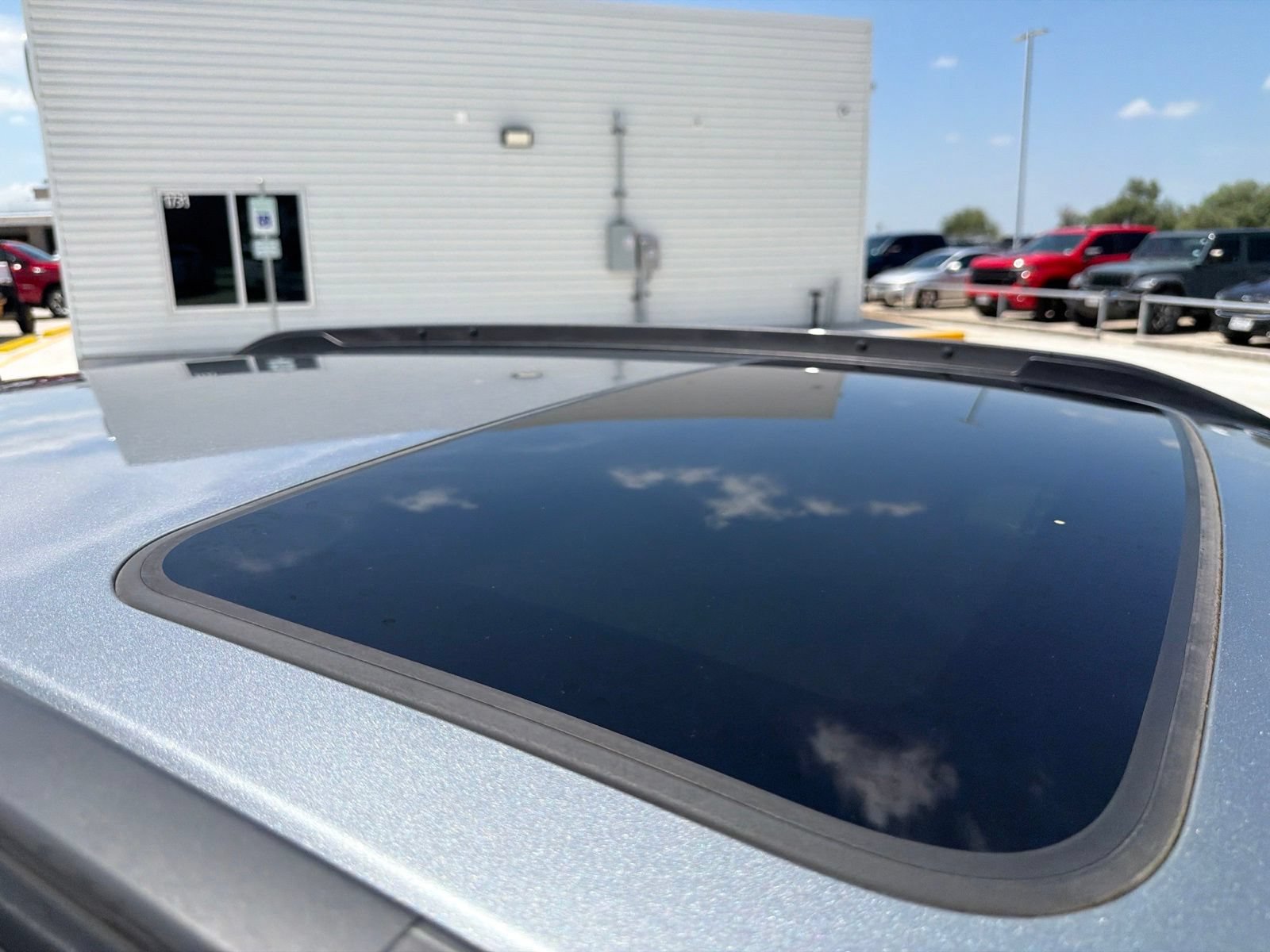 Used 2025 Chevrolet Trax ACTIV w/ Sunroof Package FWD image 8