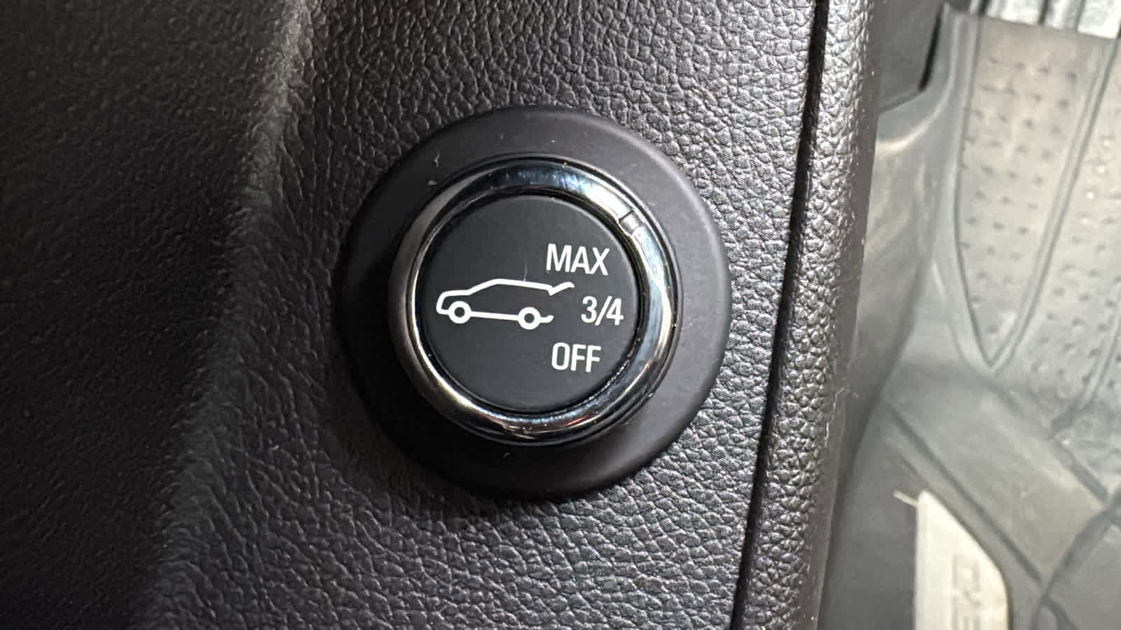 Certified 2023 Chevrolet Traverse LT AWD/4WD image 14