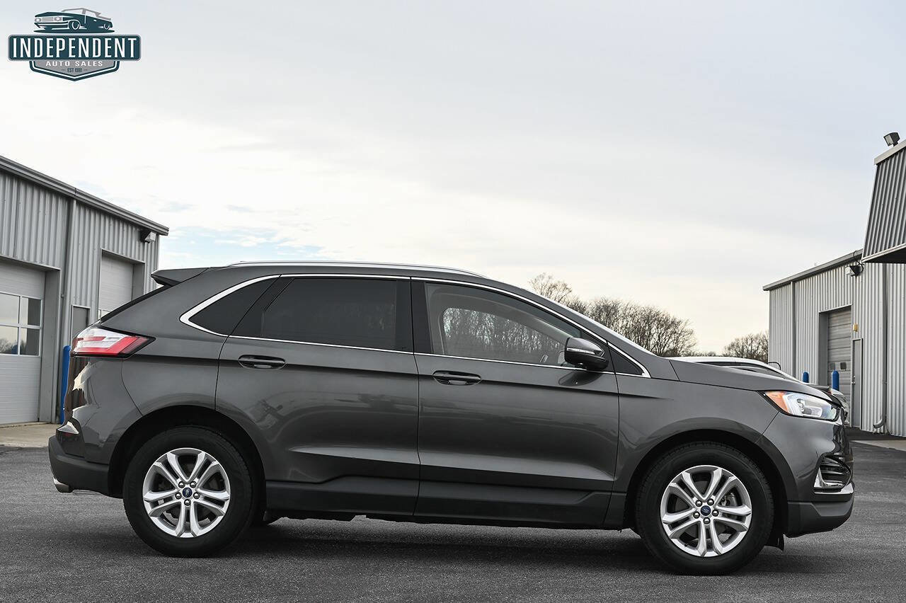 Used 2019 Ford Edge SEL w/ Equipment Group 201A image 2