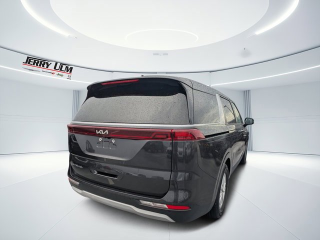 Used 2022 Kia Carnival LX image 3