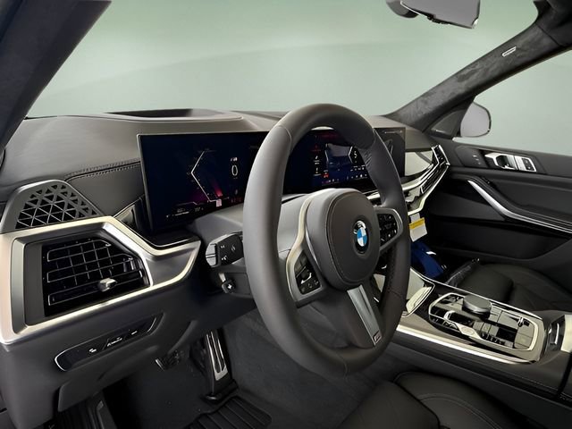 Certified 2026 BMW X7 xDrive40i w/ M Sport Package image 24