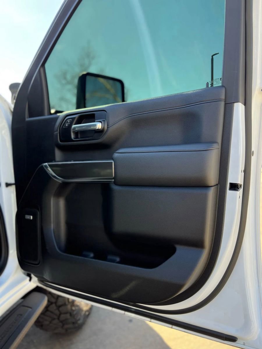 Used 2021 GMC Sierra 3500 AT4 w/ AT4 Premium Plus Package image 10