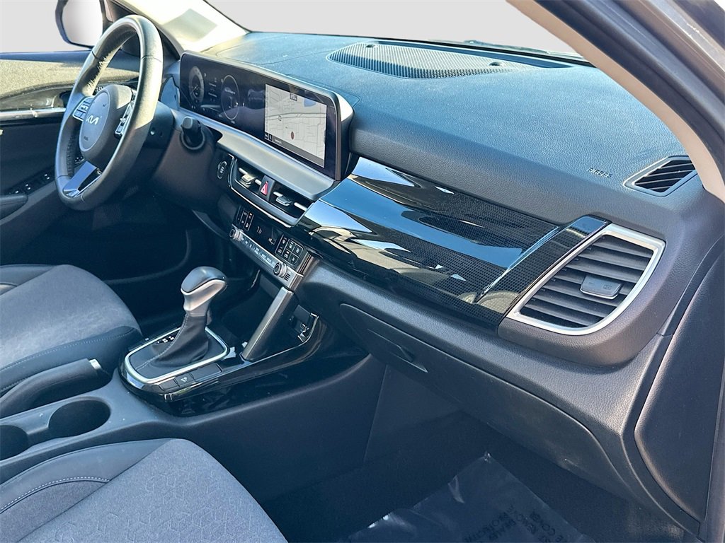Certified 2024 Kia Seltos S image 27