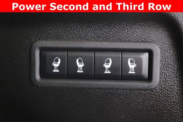 Used 2025 Jeep Wagoneer L Series III w/ Premium Group I image 35