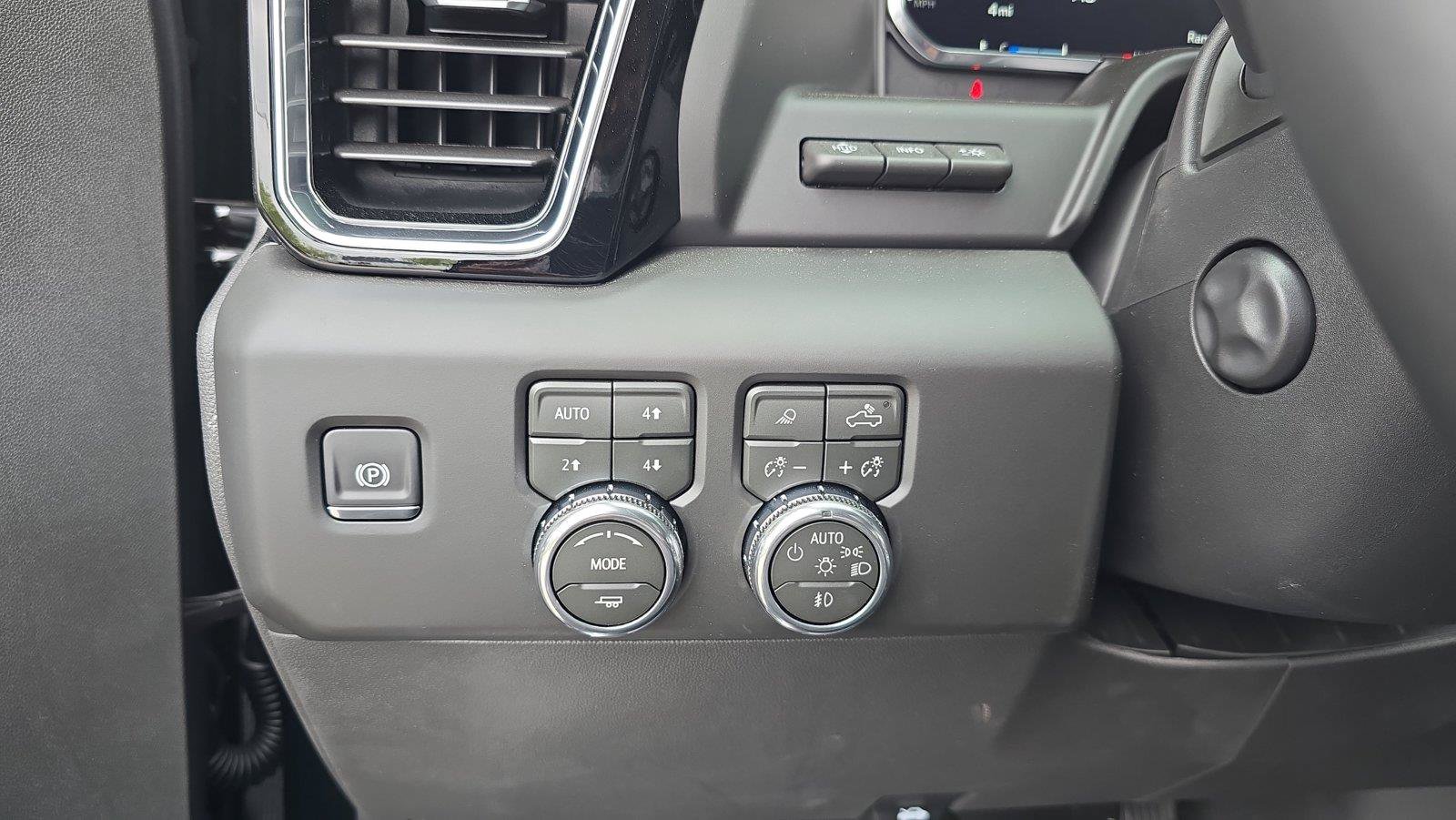 New 2026 GMC Sierra 1500 Denali w/ Denali Reserve Package AWD/4WD image 27