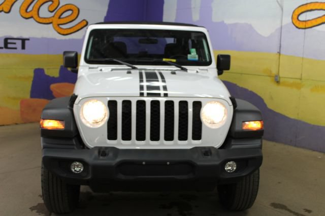 Used 2024 Jeep Wrangler Sport AWD/4WD image 3