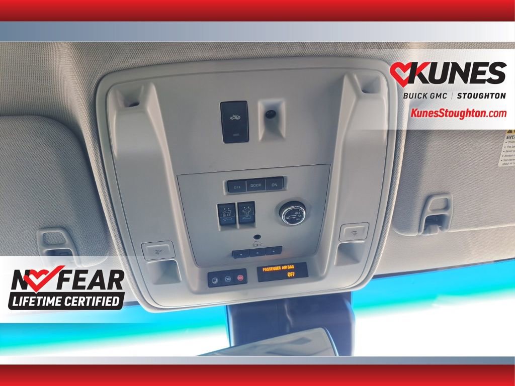 Used 2018 Cadillac Escalade Premium Luxury image 33