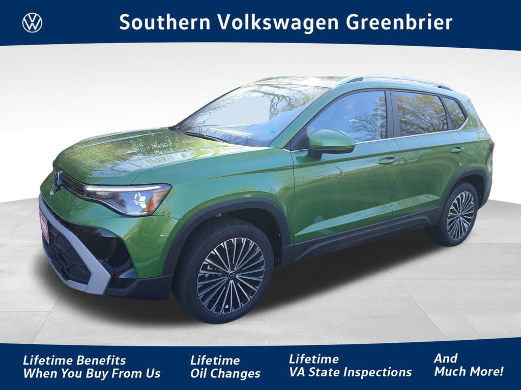 New 2026 Volkswagen Taos SE image 1