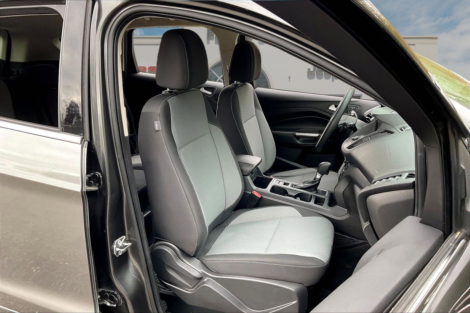 Used 2017 Ford Escape SE w/ Equipment Group 201A AWD/4WD image 7